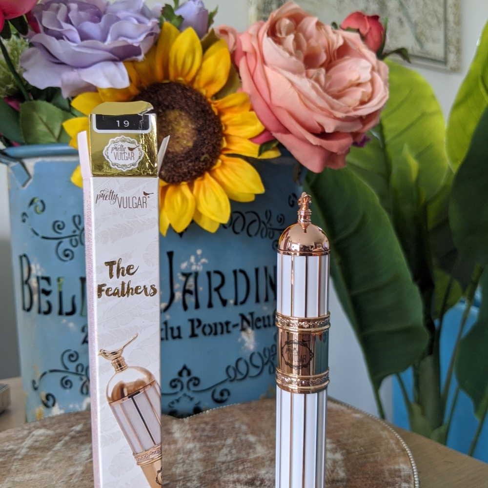 The Feathers Mascara (THE RAVEN)